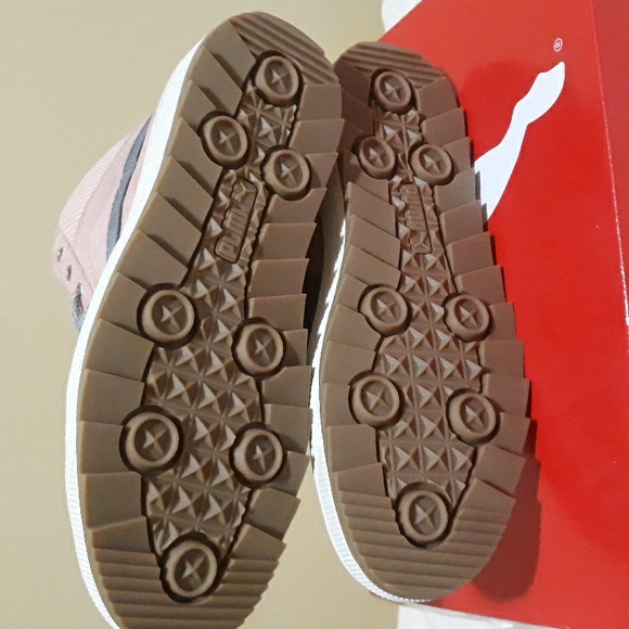 New! Vintage Girls Suede Puma Pink High Tops. NEW W/O tags. - Picture 6 of 8